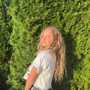 Meet your Posher, Abby